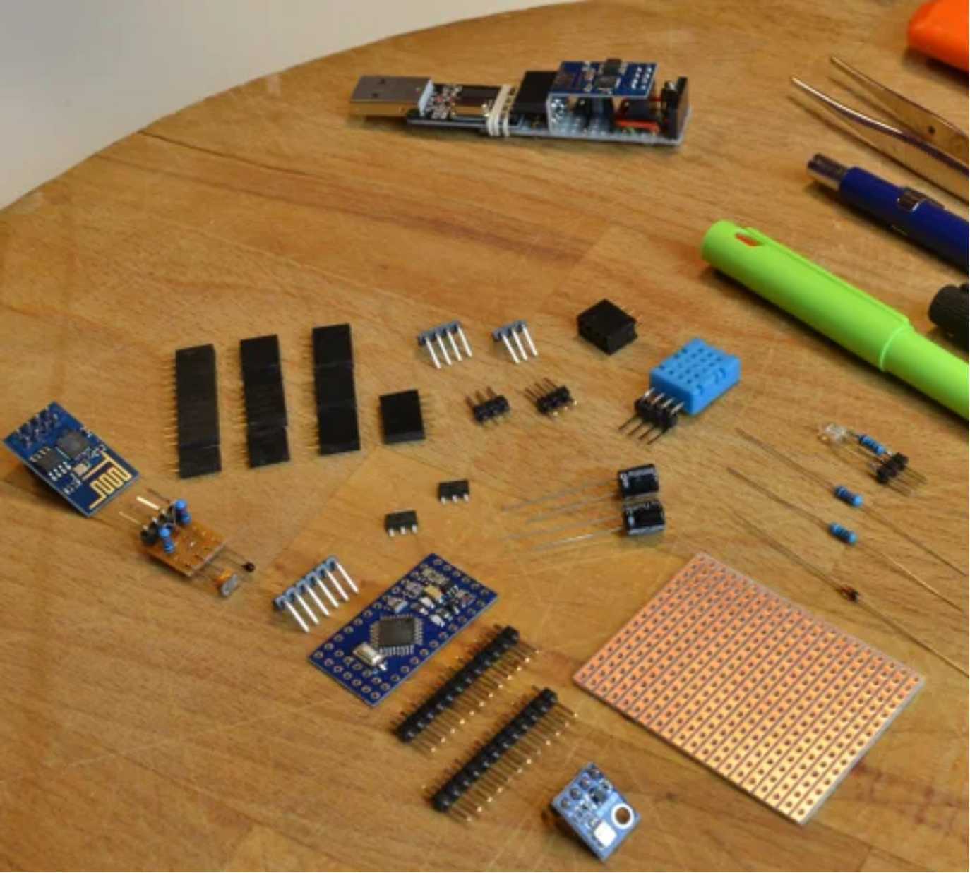 ESP8266 Weather Station with Arduino - source illustration from page 929 ESP8266 Weather Station with Arduino - source illustration from page 929